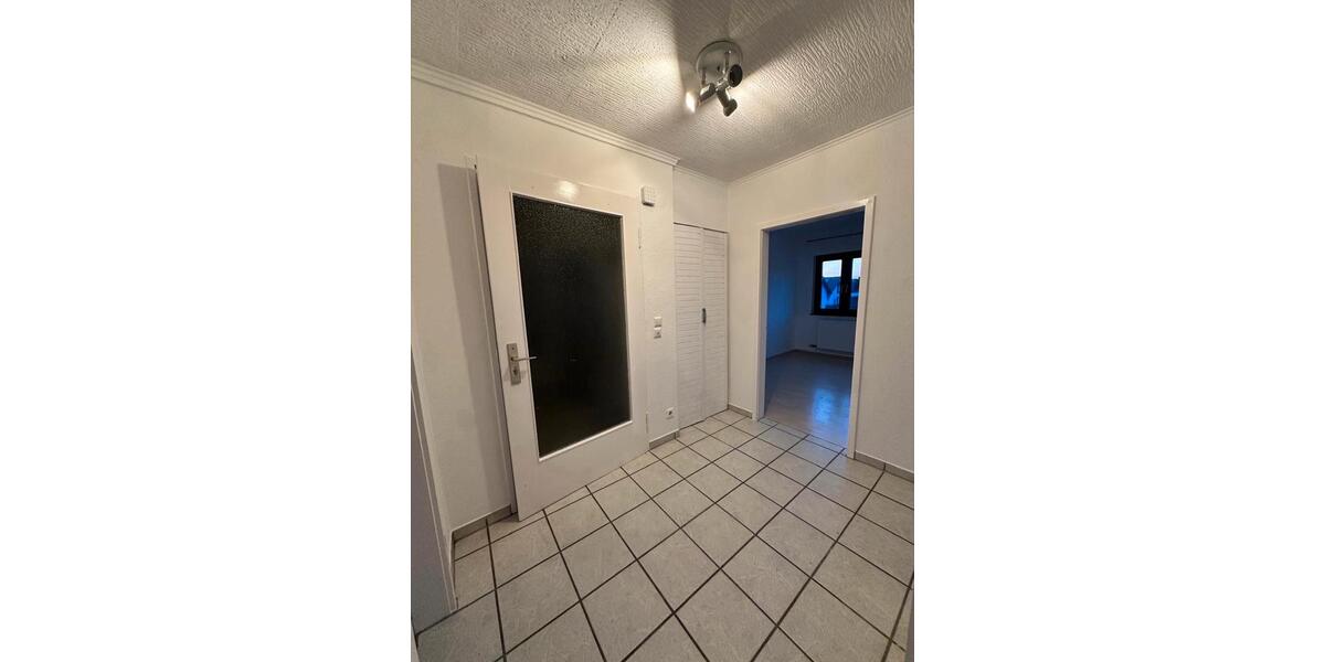 Etagenwohnung Philippsburg - 2 Zimmer, 65 m&sup2;, 1.300&euro; | Angebot:25716838