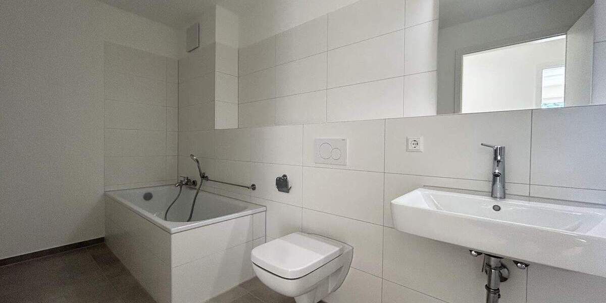 Moderner Wohnkomfort - viel Platz + Freiraum! 5 Zimmer + Süd-Balkon, Einbauküche, 2 Bäder, Aufzug 5 zimmer