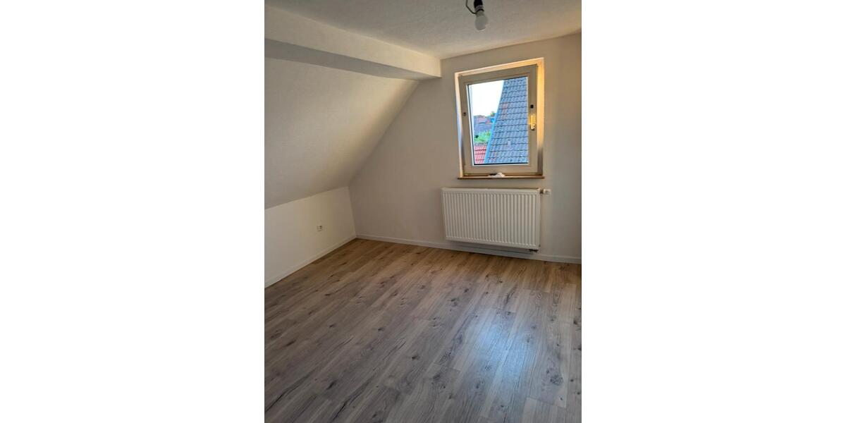 Dachgeschoßwohnung Groß-Zimmern Zimmern - 2.5 Zimmer, 65 m&sup2;, 700&euro; | Angebot:25265500