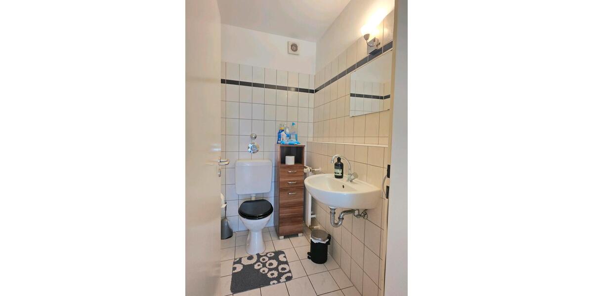 Etagenwohnung Düsseldorf Stadtbezirk 8 - 2 Zimmer, 70 m&sup2;, 1.320&euro; | Angebot:26656177