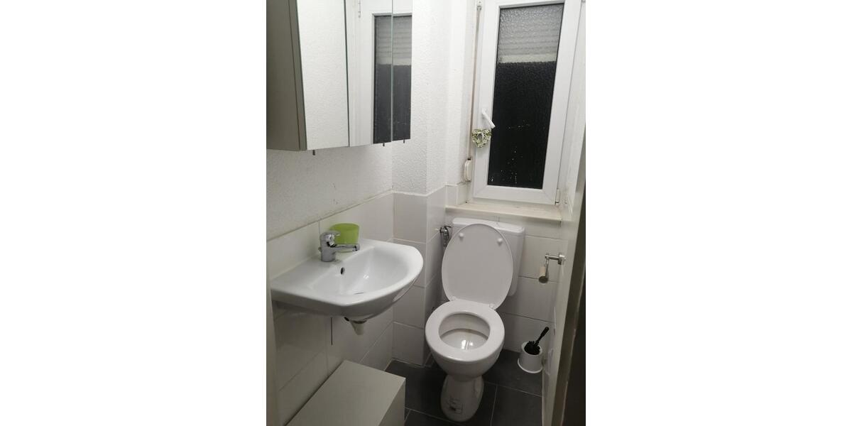 Etagenwohnung Stuttgart Bad Cannstatt - 4 Zimmer, 85 m&sup2;, 390&euro; | Angebot:25829673