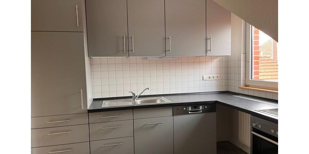 Dachgeschoßwohnung Lingen (Ems) - 3 Zimmer, 84 m&sup2;, 865&euro; | Angebot:26615506