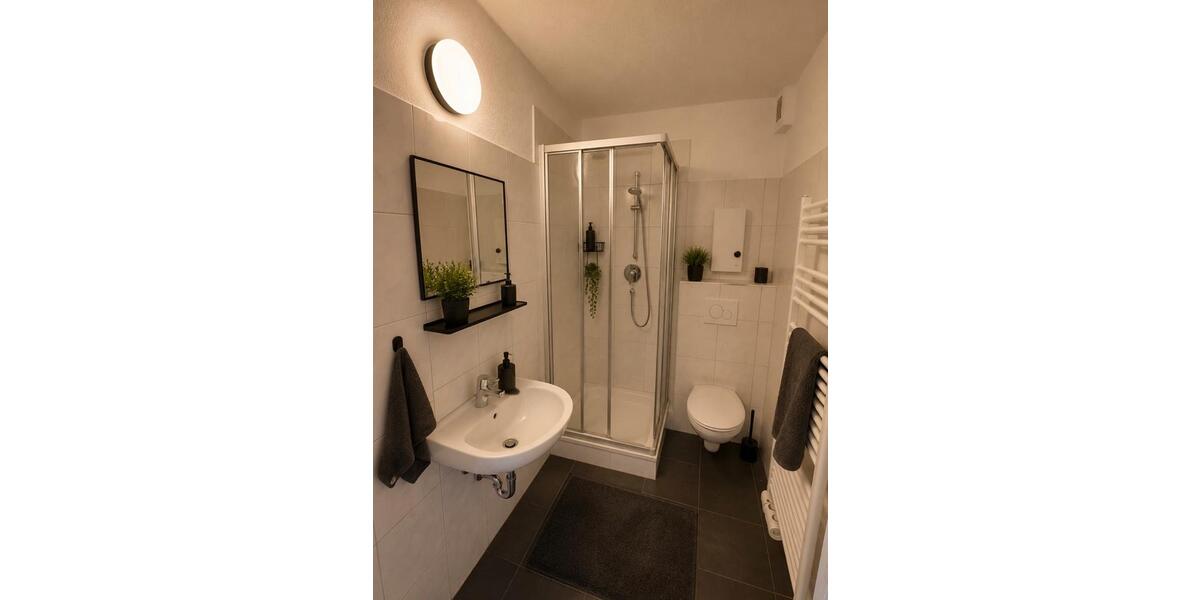 Wohnen auf Zeit Mönchengladbach West - 2 Zimmer, 65 m&sup2;, 35&euro; | Angebot:26672914