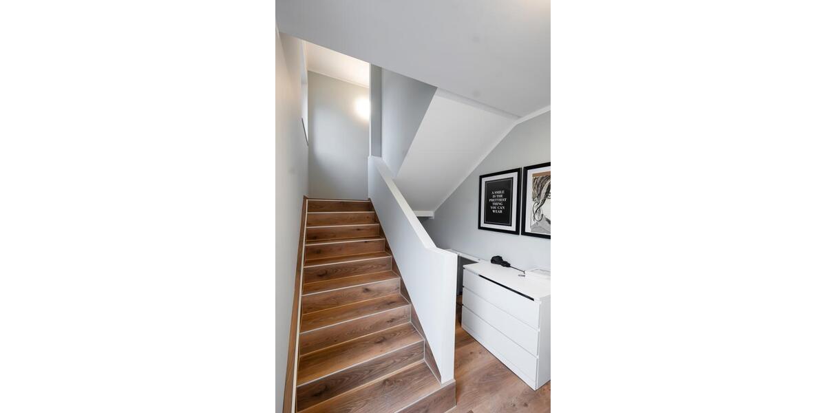 Erstbezug nach Sanierung – Moderne Maisonette Wohnung 4 zimmer