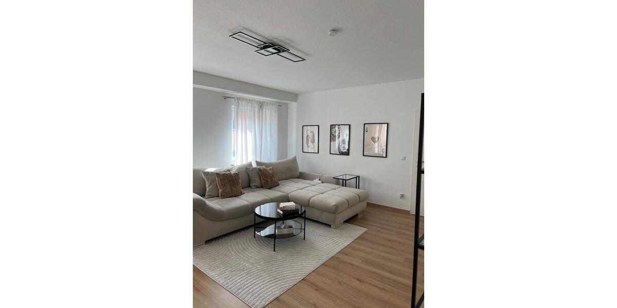 Etagenwohnung Viechtach - 4 Zimmer, 110 m&sup2;, 830&euro; | Angebot:25407935