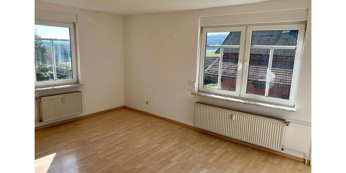 Etagenwohnung Amöneburg - 4 Zimmer, 100 m&sup2;, 900&euro; | Angebot:26624530