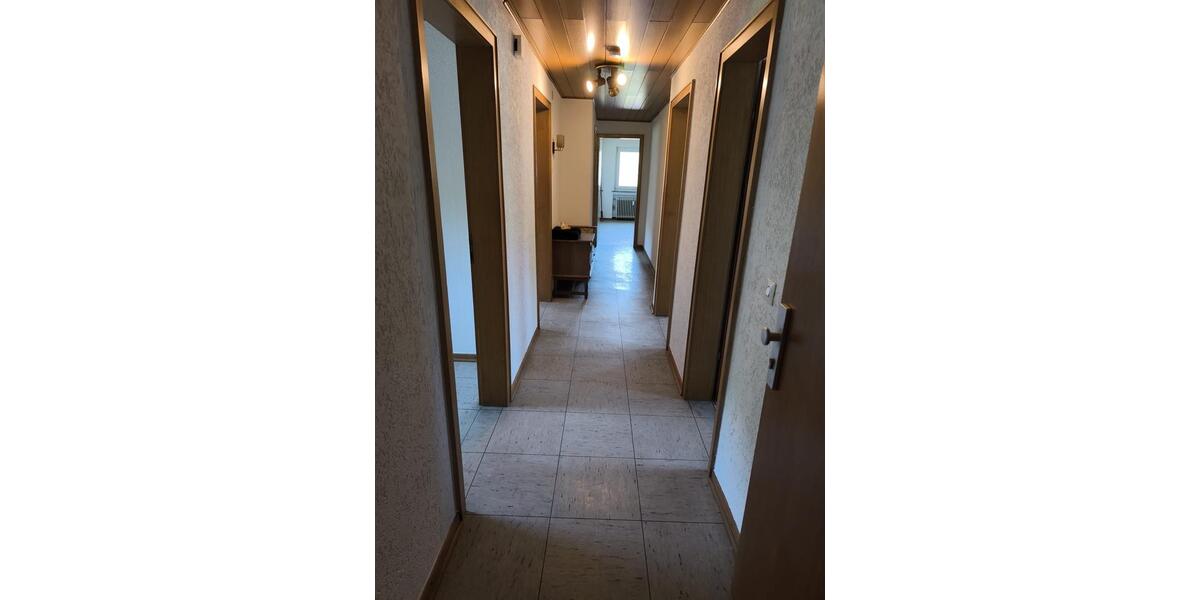 Dachgeschoßwohnung Betzdorf - 4 Zimmer, 90 m&sup2;, 900&euro; | Angebot:26521250