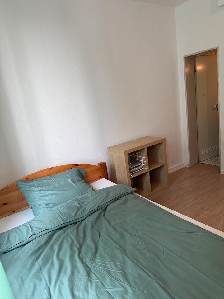 Voll Möbliertes Wg Zimmer mit eigener Küche & Bad