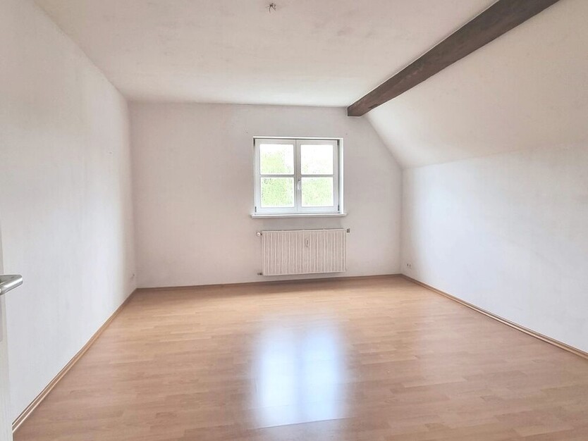Schöne 3-Zi-Whg - FÜR MAXIMAL 2 PERSONEN -Einbauküche – Tageslichtbad – Wiesengrund in Laufweite zimmer