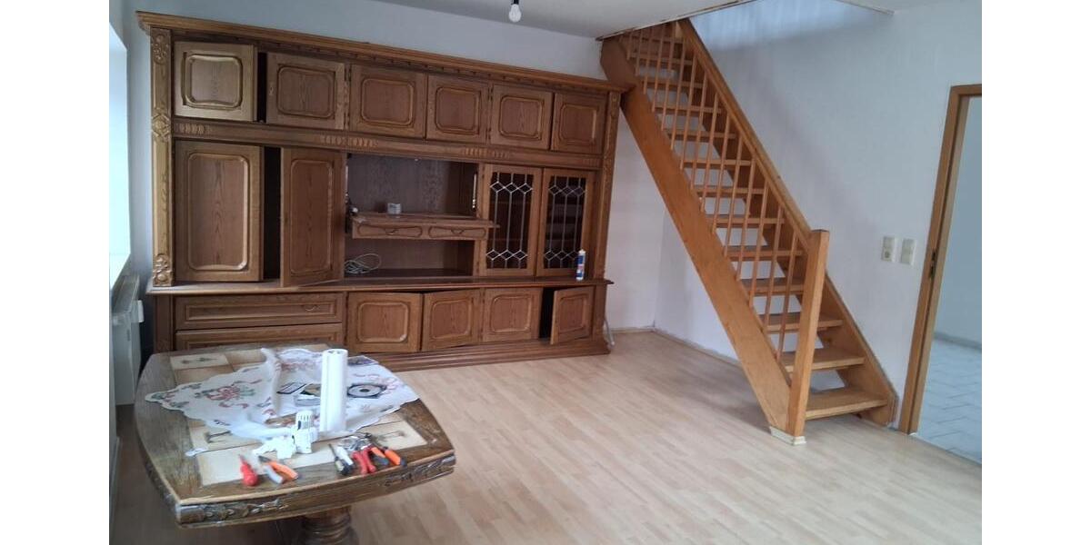 Schöne 4 Zimmer DG-Wohnung zur Miete zimmer