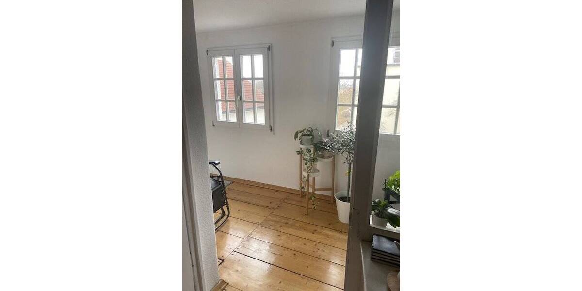 Etagenwohnung Straubing Kagers - 5 Zimmer, 150 m&sup2;, 1.200&euro; | Angebot:26763649