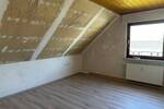 Ruhe und Natur im Bergischen - Großzügige Dachgeschoss Wohnung mit großem Balkon - Rollläden