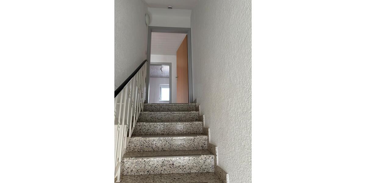 Etagenwohnung Absberg - 5 Zimmer, 106 m&sup2;, 840&euro; | Angebot:26040551