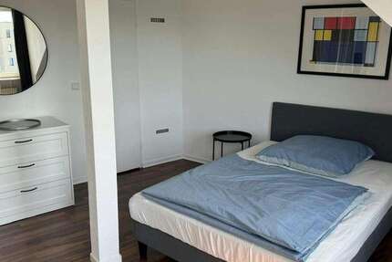 WG-Zimmer in Düsseldorf 899 € 25 m² zimmer