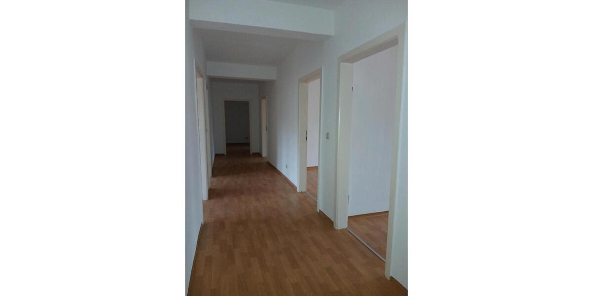 Etagenwohnung Hildburghausen - 5 Zimmer, 116 m&sup2;, 560&euro; | Angebot:24977465