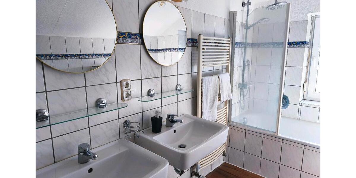 Etagenwohnung Nienburg (Weser) - 4 Zimmer, 90 m&sup2;, 1.000&euro; | Angebot:25418741