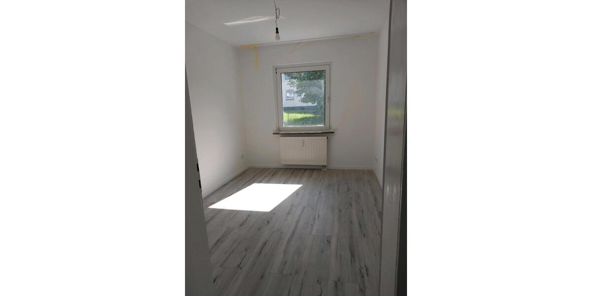 Erdgeschoßwohnung Burscheid - 4 Zimmer, 73 m&sup2;, 1.070&euro; | Angebot:26679360