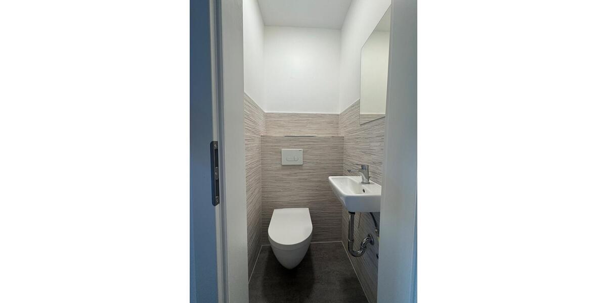 Modernisiertes Reihenendhaus mit Garten & Stellplatz in Koblenz! 5.5 zimmer