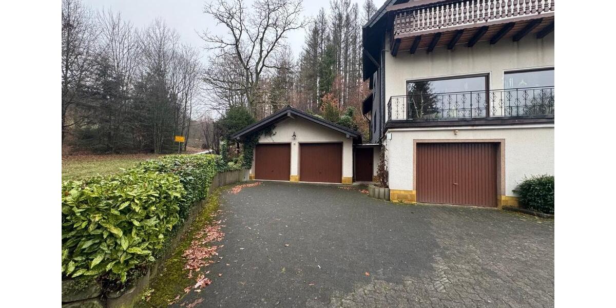 Einfamilienhaus Reichshof - 11 Zimmer, 315 m&sup2;, 1.700&euro; | Angebot:25151779