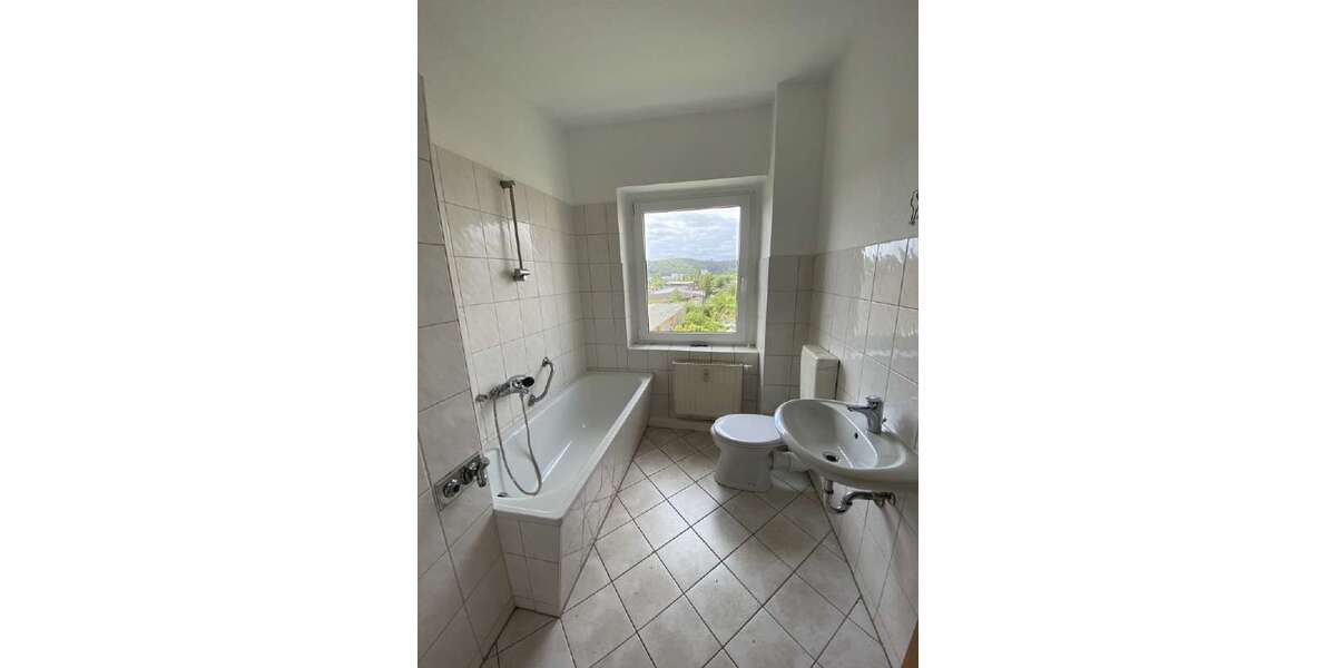 Etagenwohnung Gera - 3 Zimmer, 68 m&sup2;, 370&euro; | Angebot:25274160