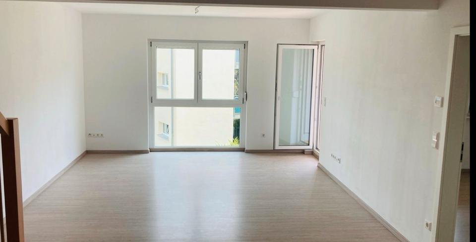 5 Zimmer Wohnung Maisonette 2.Stöckig