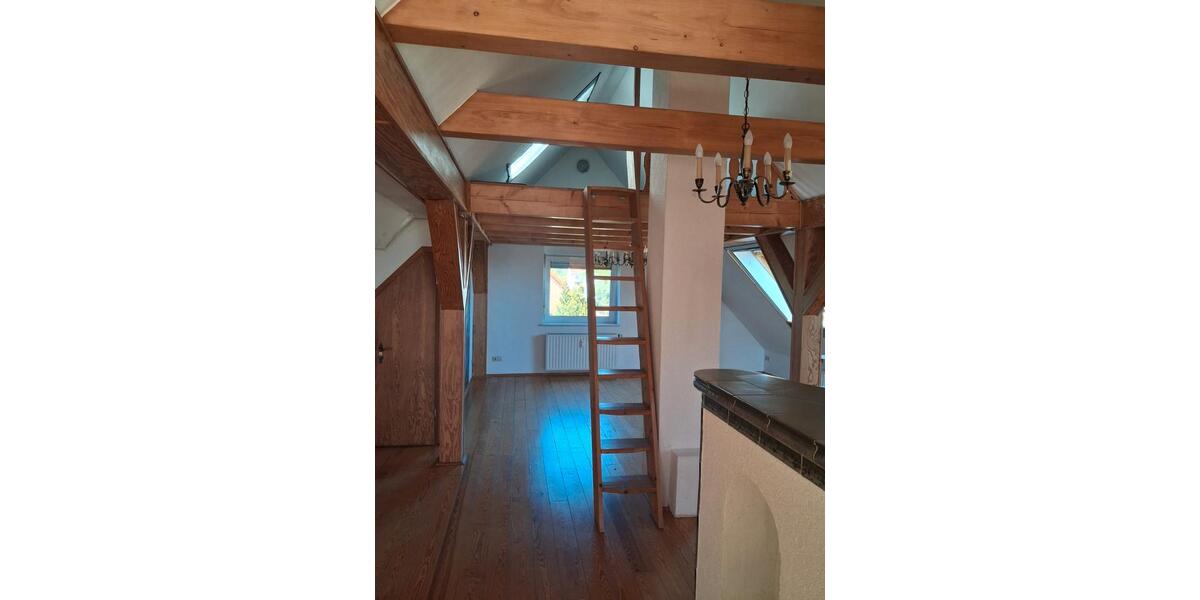 Dachgeschoßwohnung Lauchhammer - 4 Zimmer, 158 m&sup2;, 900&euro; | Angebot:26313040