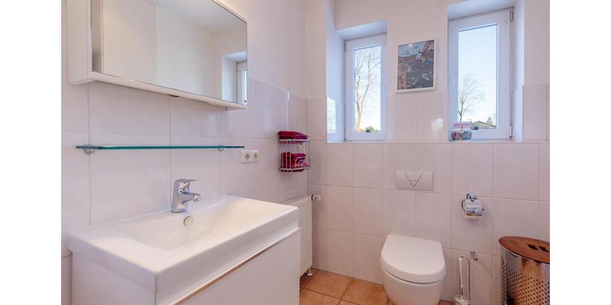 Erdgeschoßwohnung Bad Schwartau - 2 Zimmer, 94 m&sup2;, 1.300&euro; | Angebot:25865283