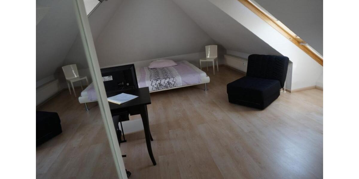 Dachgeschoßwohnung Wiesbaden Bierstadt - 1 Zimmer, 30 m&sup2;, 600&euro; | Angebot:25493135