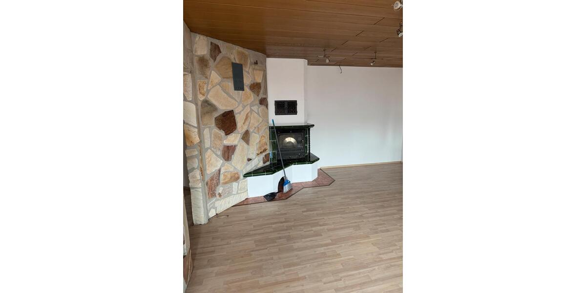 Dachgeschoßwohnung Alzey - 2 Zimmer, 70 m&sup2;, 1.000&euro; | Angebot:26462741