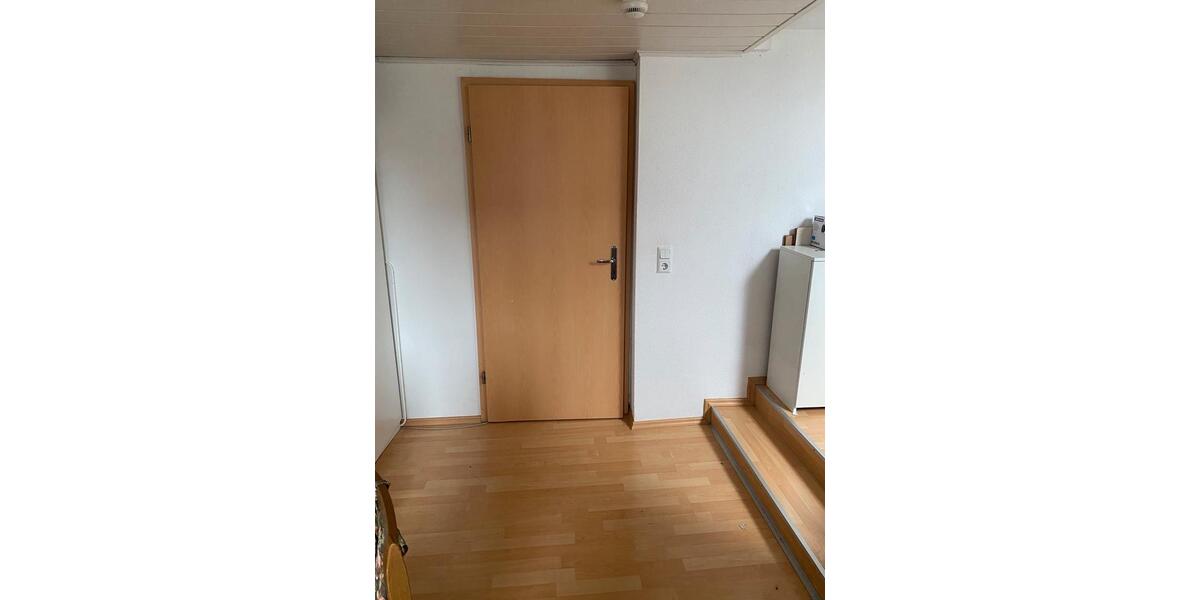Dachgeschoßwohnung Gießen Wieseck - 15 Zimmer, 15 m&sup2;, 420&euro; | Angebot:25790590