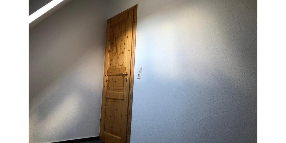 Dachgeschoßwohnung Schmallenberg - 2.5 Zimmer, 54 m&sup2;, 310&euro; | Angebot:25806777