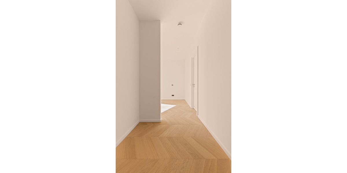 Etagenwohnung Frankfurt am Main Ostend - 3 Zimmer, 121 m&sup2;, 4.000&euro; | Angebot:24991551