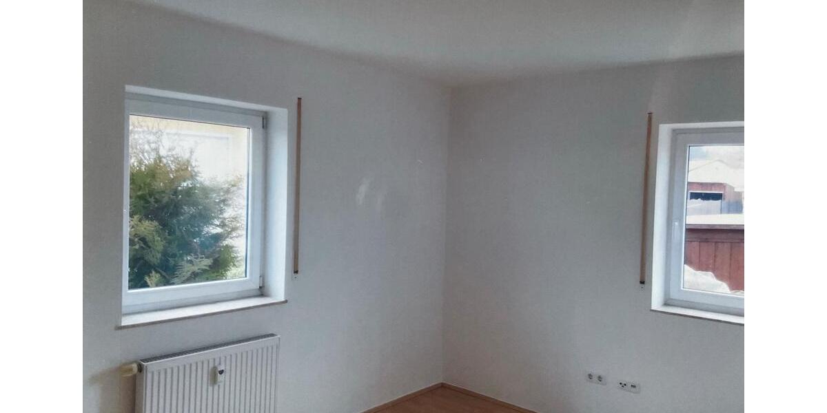 Etagenwohnung Nittenau - 4 Zimmer, 110 m&sup2;, 1.190&euro; | Angebot:25305057