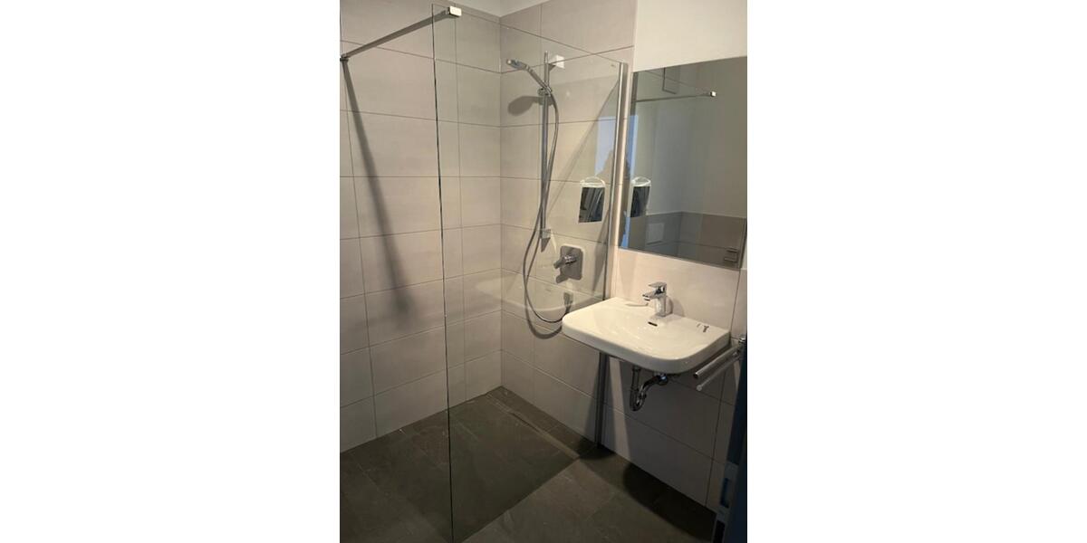 Schöne helle 2-Zimmer Penthousewohnung mit sonniger Dachterrasse 2 zimmer