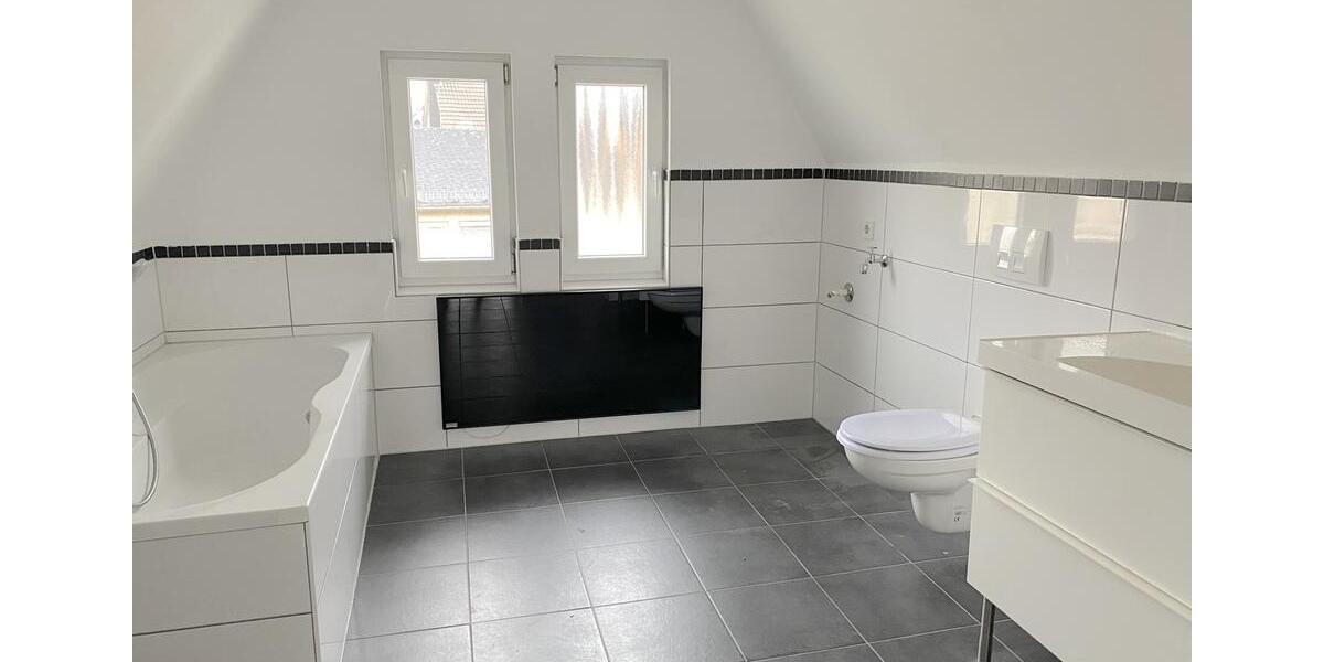 Dachgeschoßwohnung Dillenburg - 3 Zimmer, 70 m&sup2;, 510&euro; | Angebot:25117998
