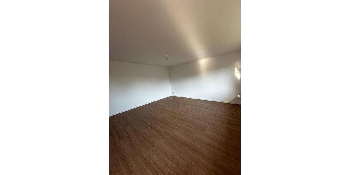 Etagenwohnung Pürgen - 4 Zimmer, 102 m&sup2;, 1.700&euro; | Angebot:25780535