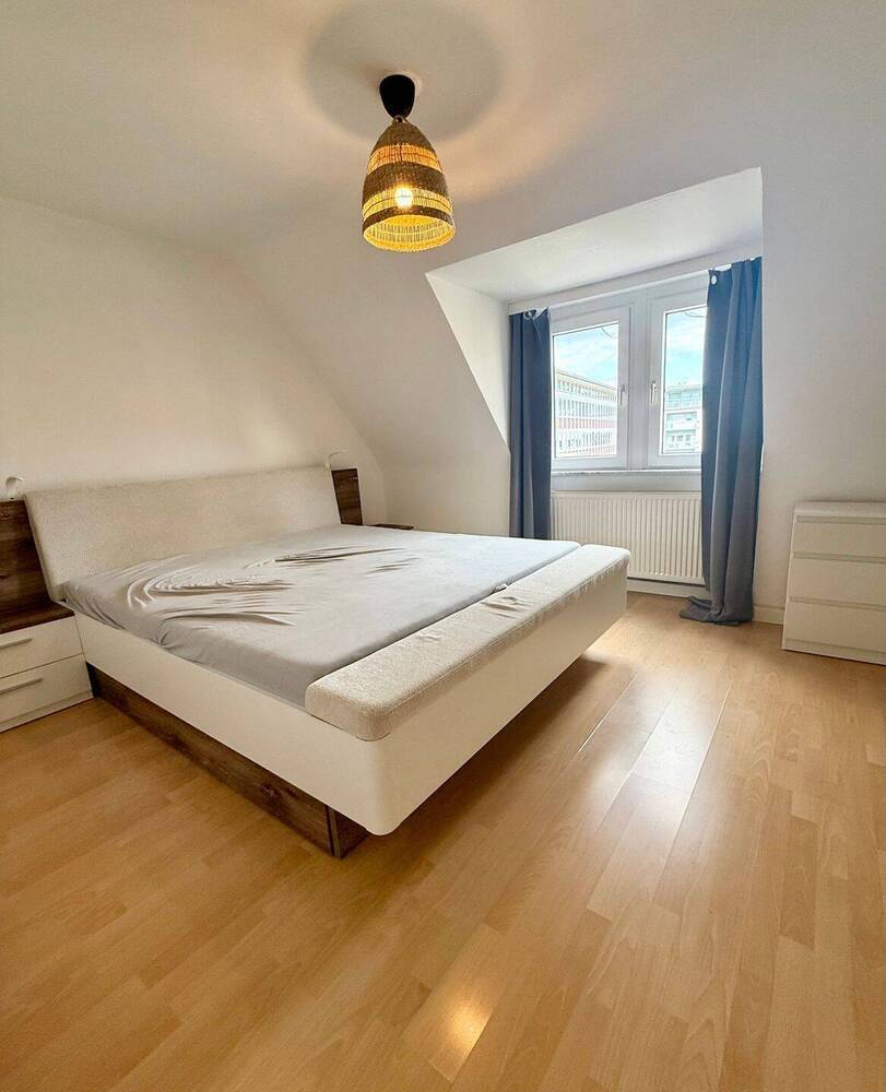 Zentral gelegene 3-Zimmer-Dachgeschoßwohnung in Würzburg...!
