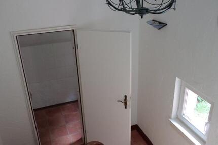 Wohnung Wiesbaden Nordost - 3 Zimmer, 95 m&sup2;, 700&euro; | Angebot:25650731