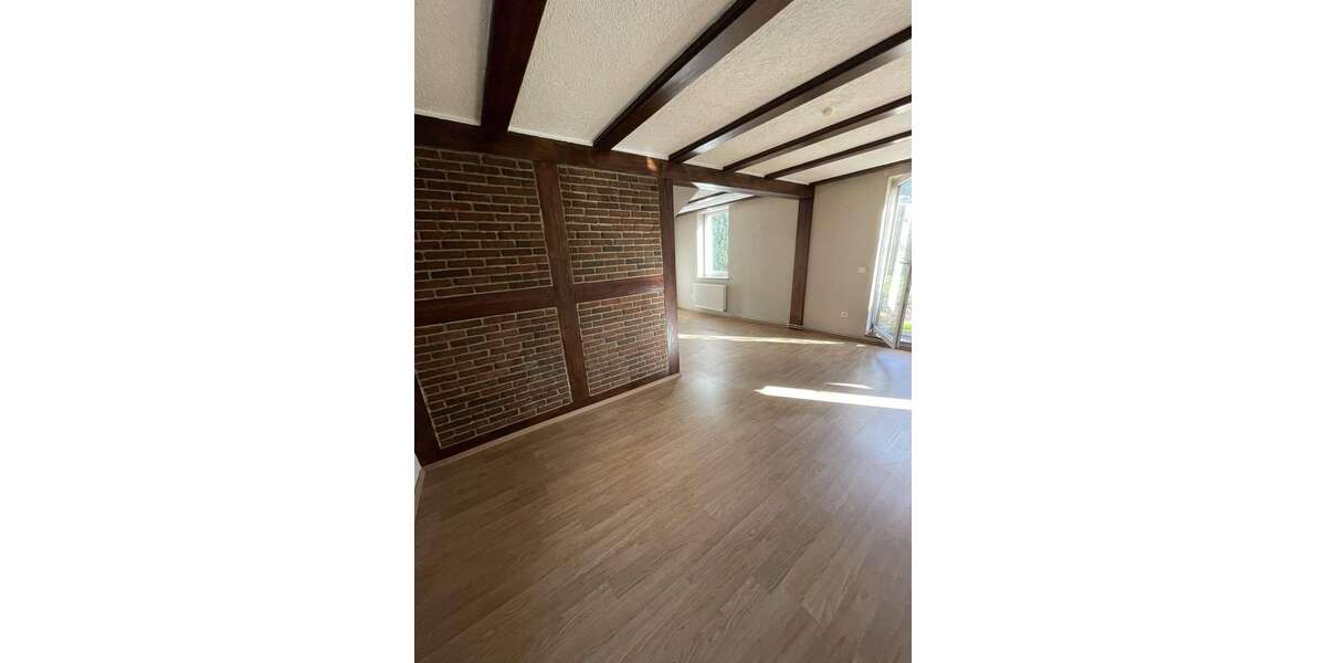 Etagenwohnung Helmstedt - 4 Zimmer, 137 m&sup2;, 1.097&euro; | Angebot:26013169