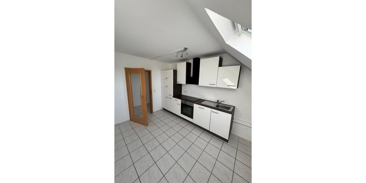 Dachgeschoßwohnung Konz - 4 Zimmer, 85 m&sup2;, 1.050&euro; | Angebot:26323508