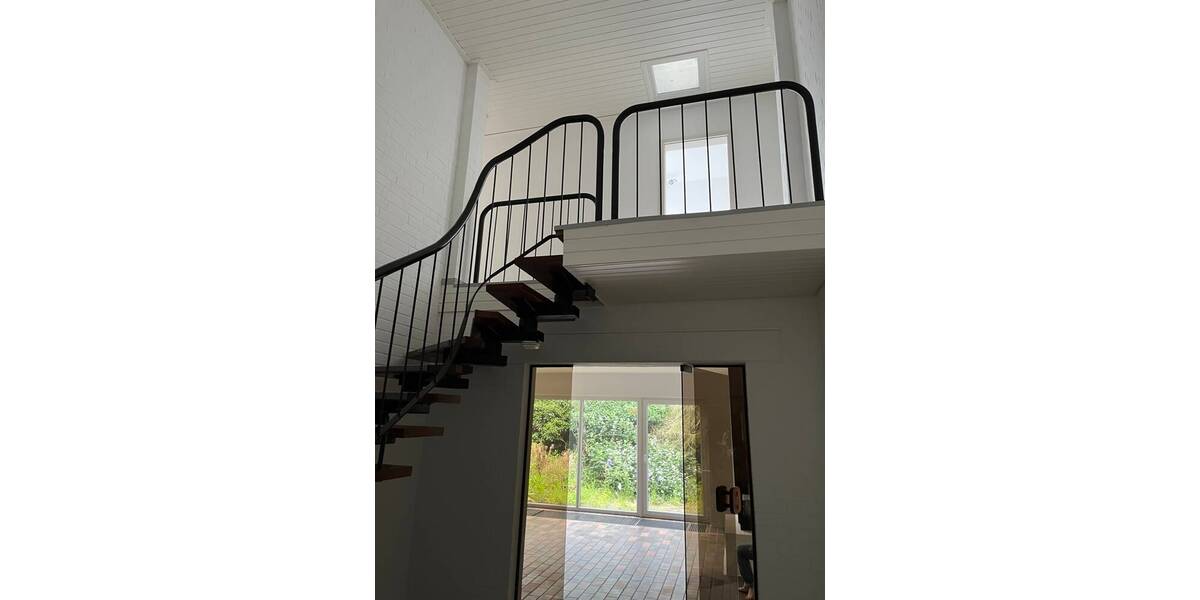 Großartiges Ein-Familie-Haus mit Einliegerwohnung in Schloß Ricklingen zu vermieten 5 zimmer