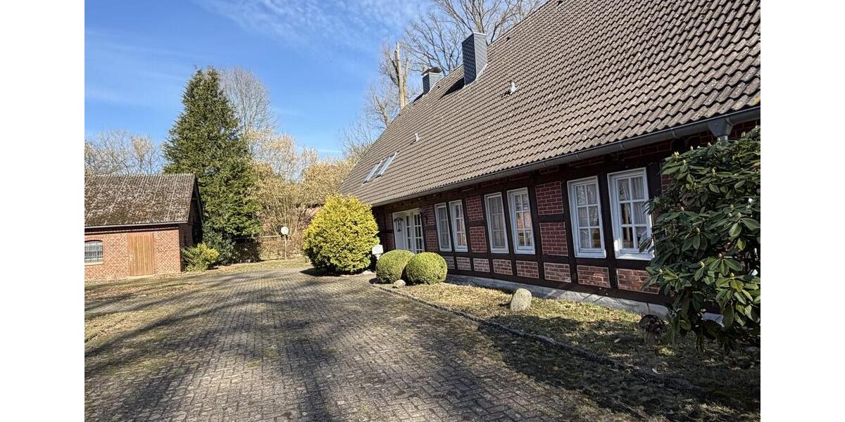 Erdgeschoßwohnung Visselhövede - 9 Zimmer, 355 m&sup2;, 2.556&euro; | Angebot:26232179