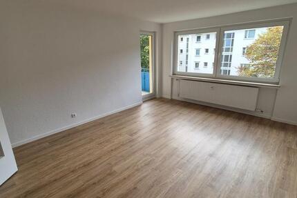 Anfragestopp!! Neu renovierte 3 Zimmer - Wohnung zimmer