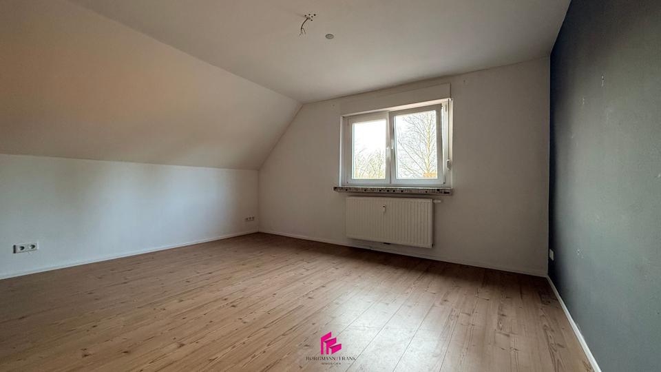 Dachgeschoßwohnung Bramsche - 3 Zimmer, 96 m&sup2;, 900&euro; | Angebot:26182915