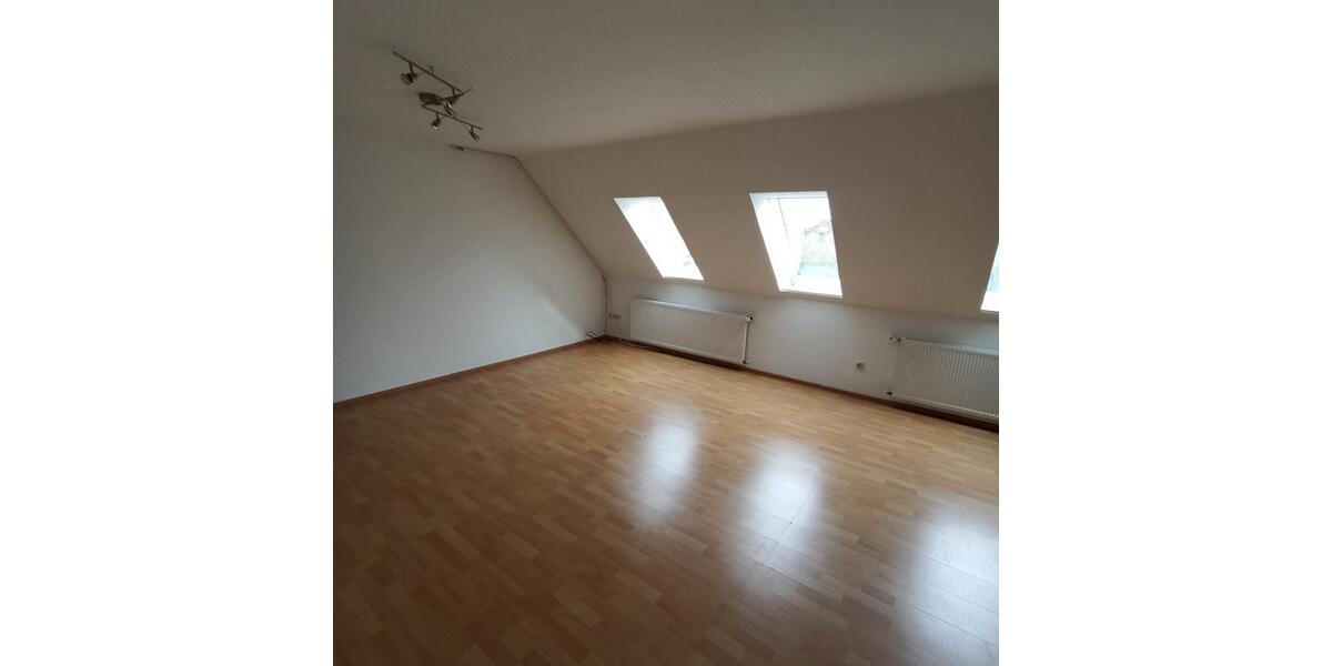 Dachgeschoßwohnung Saterland - 4 Zimmer, 112 m&sup2;, 450&euro; | Angebot:24996791