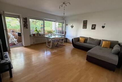 Zwischenmieter für 2 Zimmer in möblierter 4 Zimmer-Wohnung gesuch