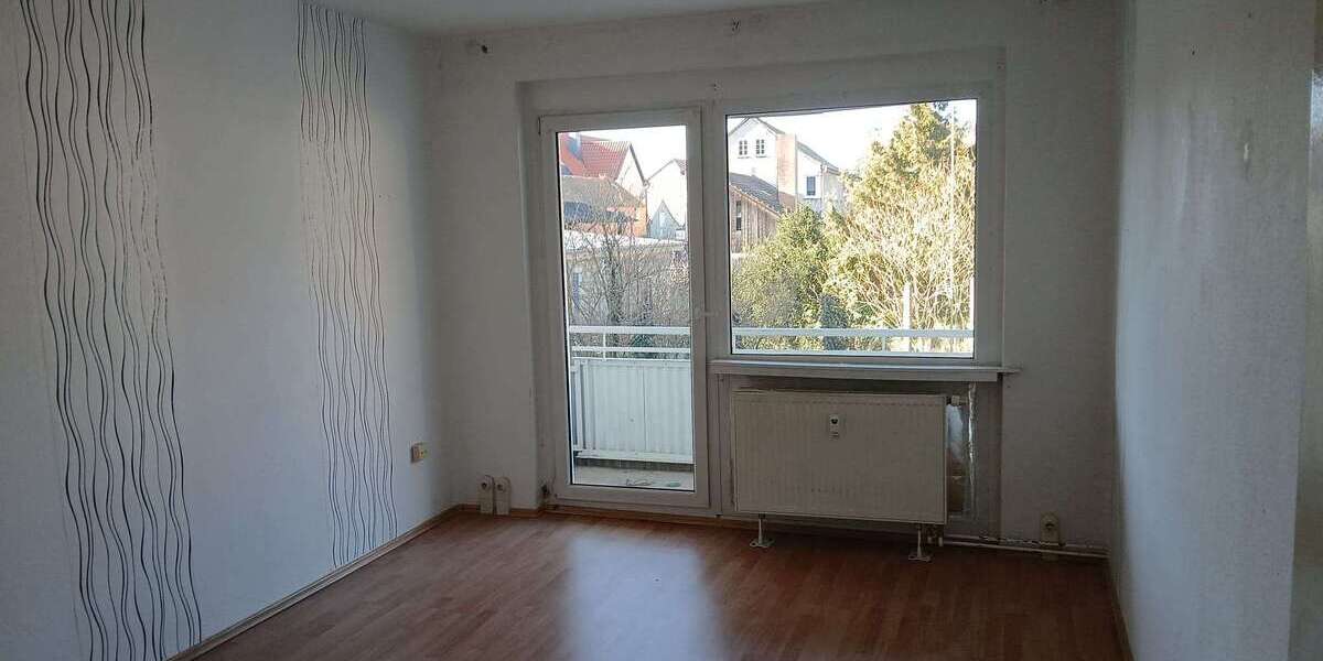 Etagenwohnung Mansfeld - 3 Zimmer, 65 m&sup2;, 335&euro; | Angebot:25520581