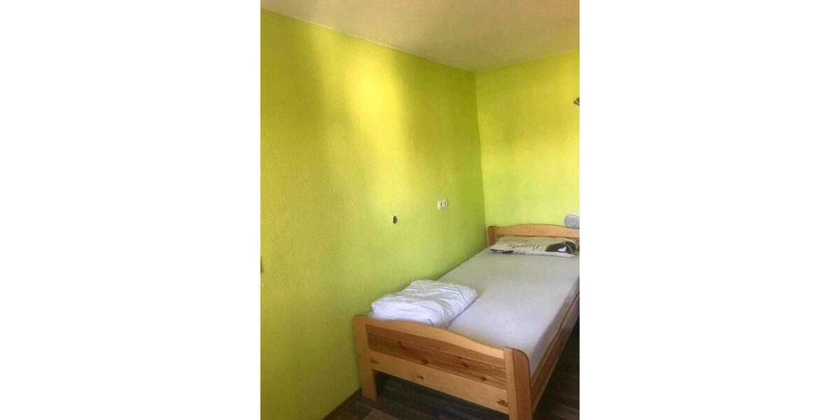 Etagenwohnung Tuttlingen - 1 Zimmer, 12 m&sup2;, 270&euro; | Angebot:26550357