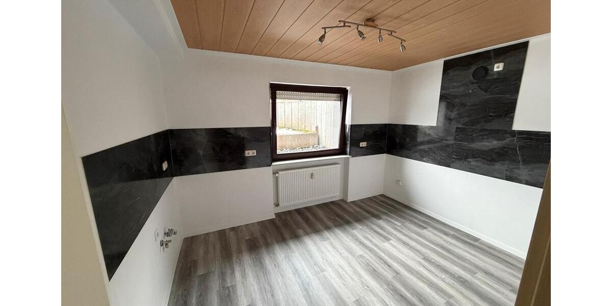 Etagenwohnung Hungen - 5 Zimmer, 127 m&sup2;, 1.300&euro; | Angebot:24819196