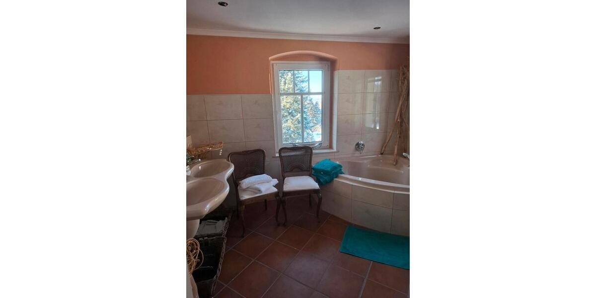 Villa Ebersbach-Neugersdorf Neugersdorf - 8 Zimmer, 85 m&sup2;, 2.455&euro; | Angebot:25611491